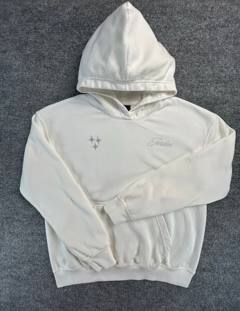 Jordan Embroidered Graphic Hoodie Men's Small Cream Ivory Fleece Pullover